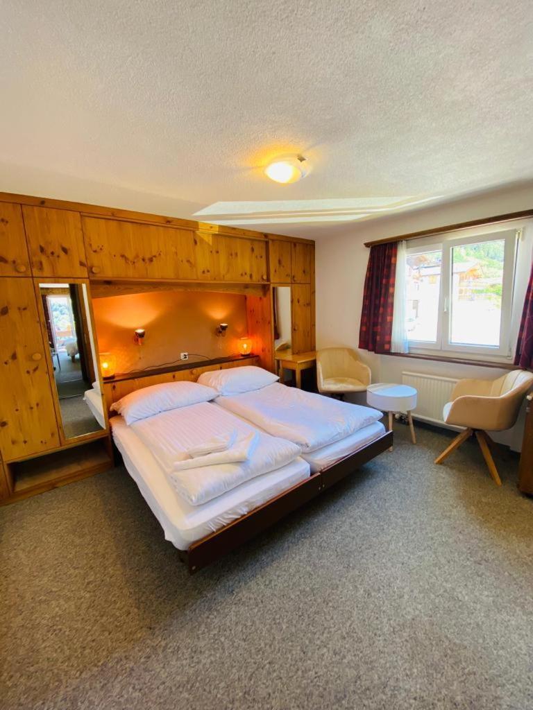 Hotel Old Jnn Klosters Zewnętrze zdjęcie