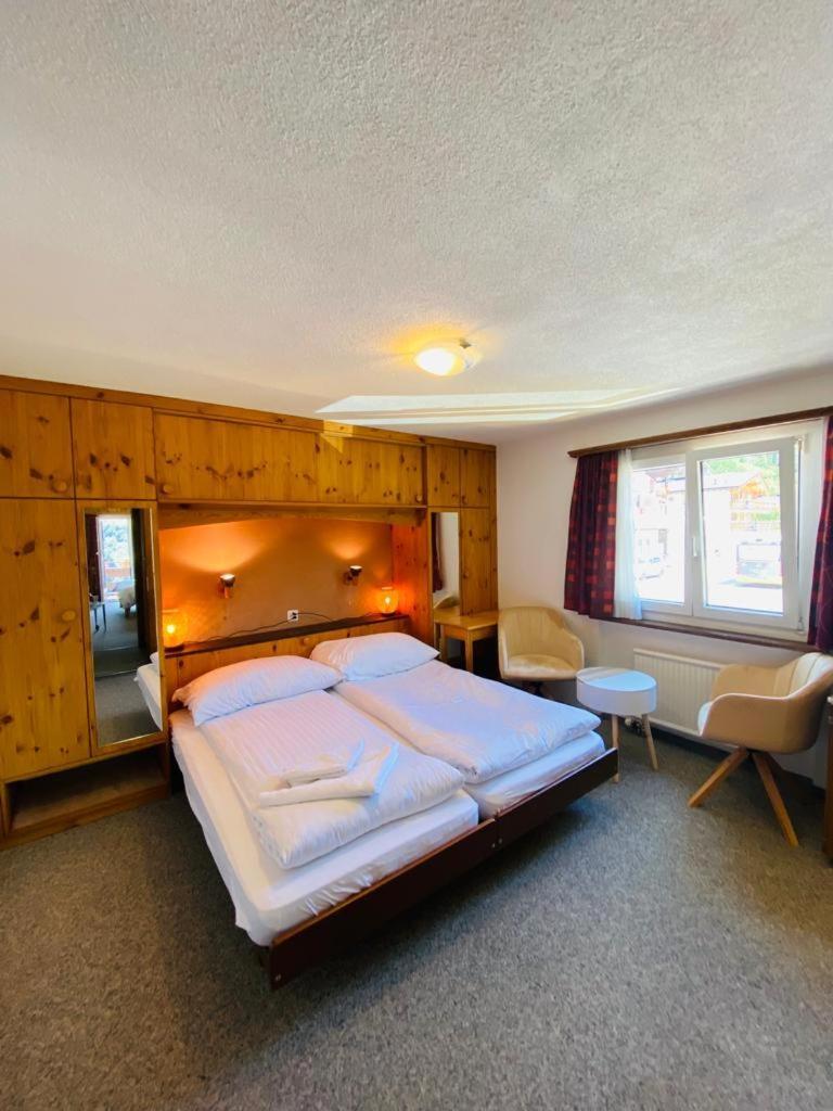 Hotel Old Jnn Klosters Zewnętrze zdjęcie