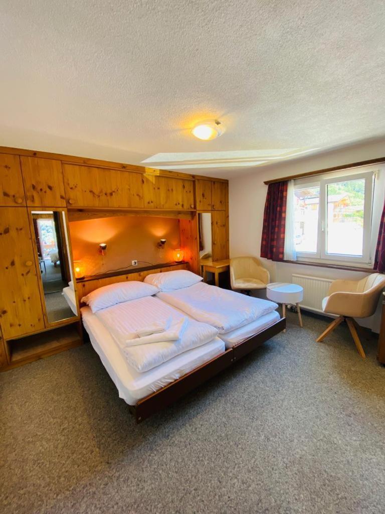 Hotel Old Jnn Klosters Zewnętrze zdjęcie