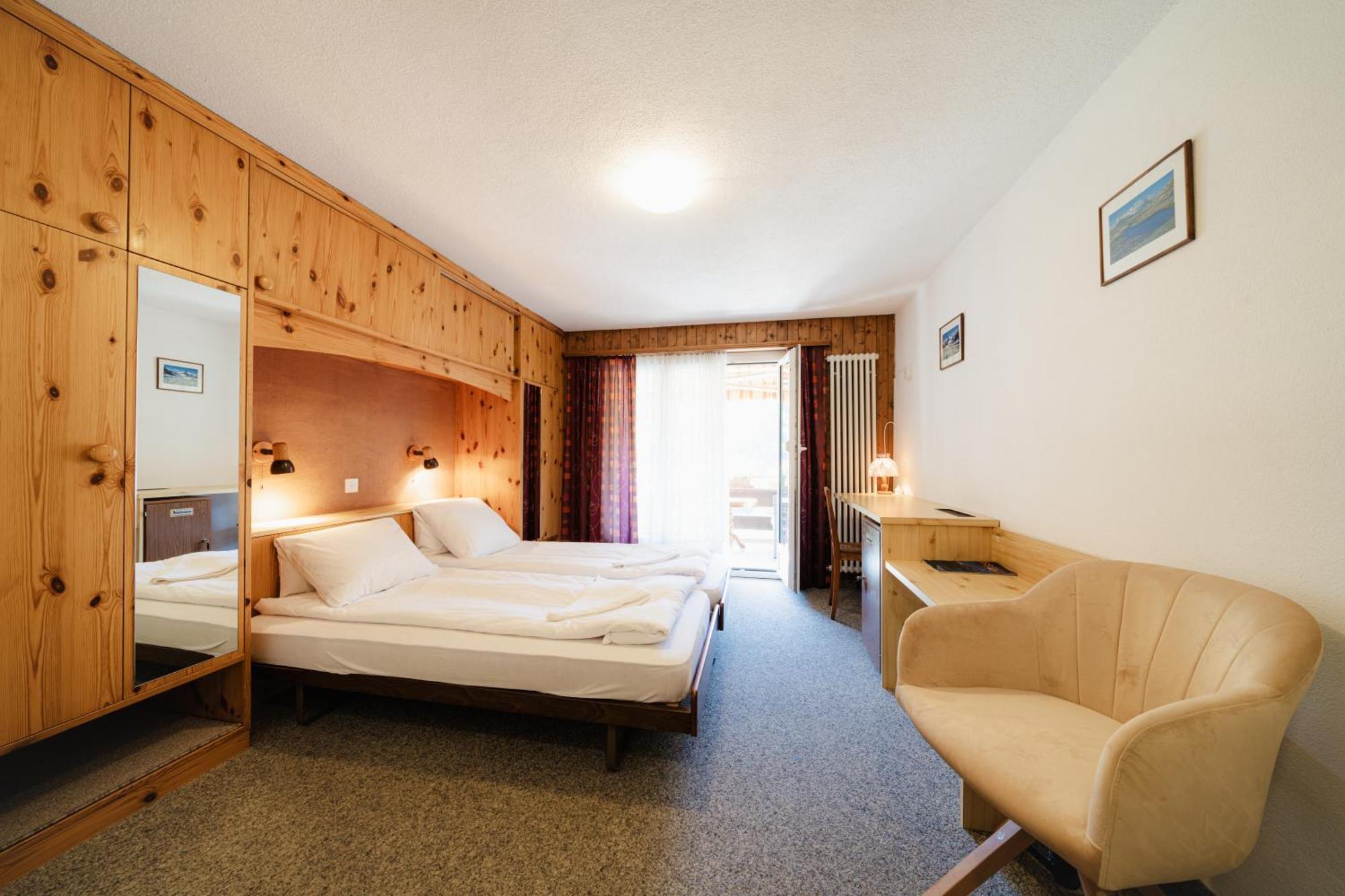 Hotel Old Jnn Klosters Zewnętrze zdjęcie