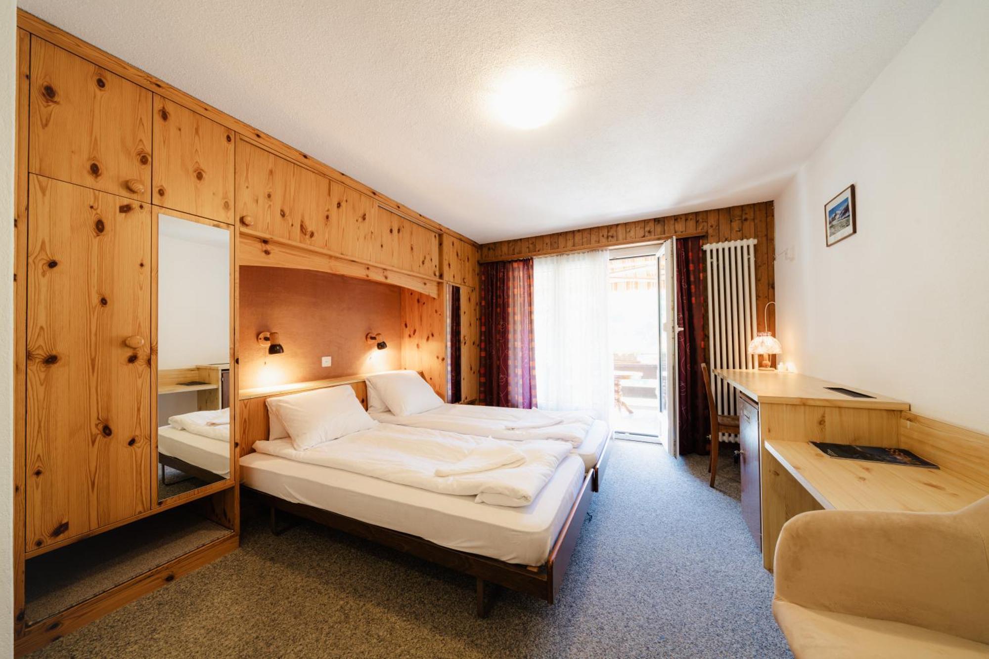 Hotel Old Jnn Klosters Zewnętrze zdjęcie