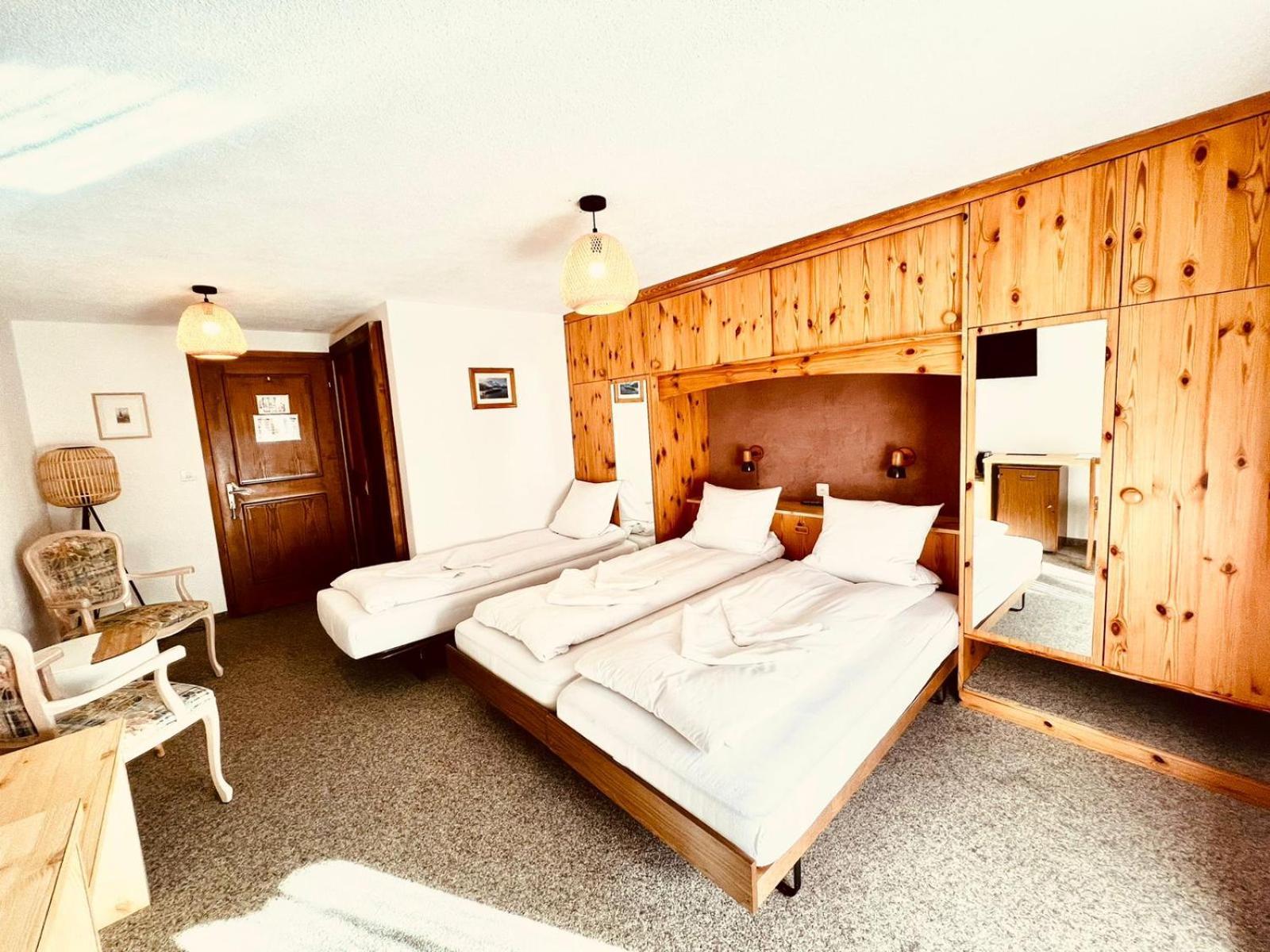 Hotel Old Jnn Klosters Zewnętrze zdjęcie